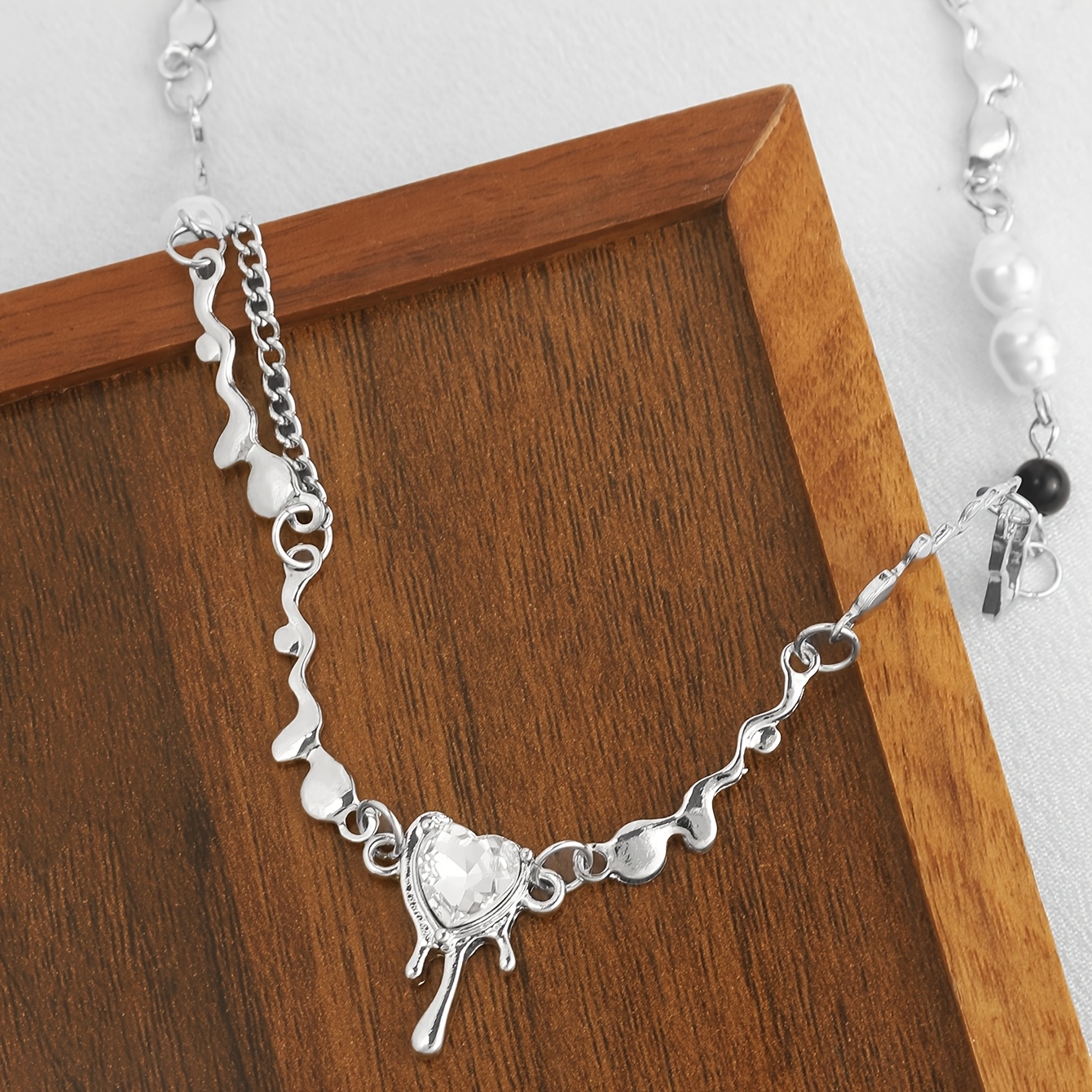 High-end Heart Necklace, Fashionable Lava Clavicle Chain